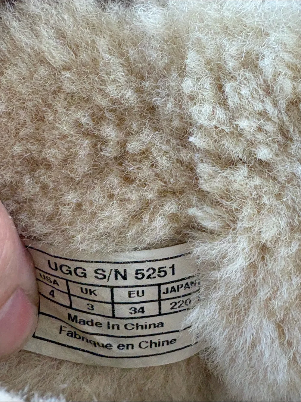 Ugg Australia Classic Short Boots 5251 Suede Brown Shearling Shoes Winter size 4